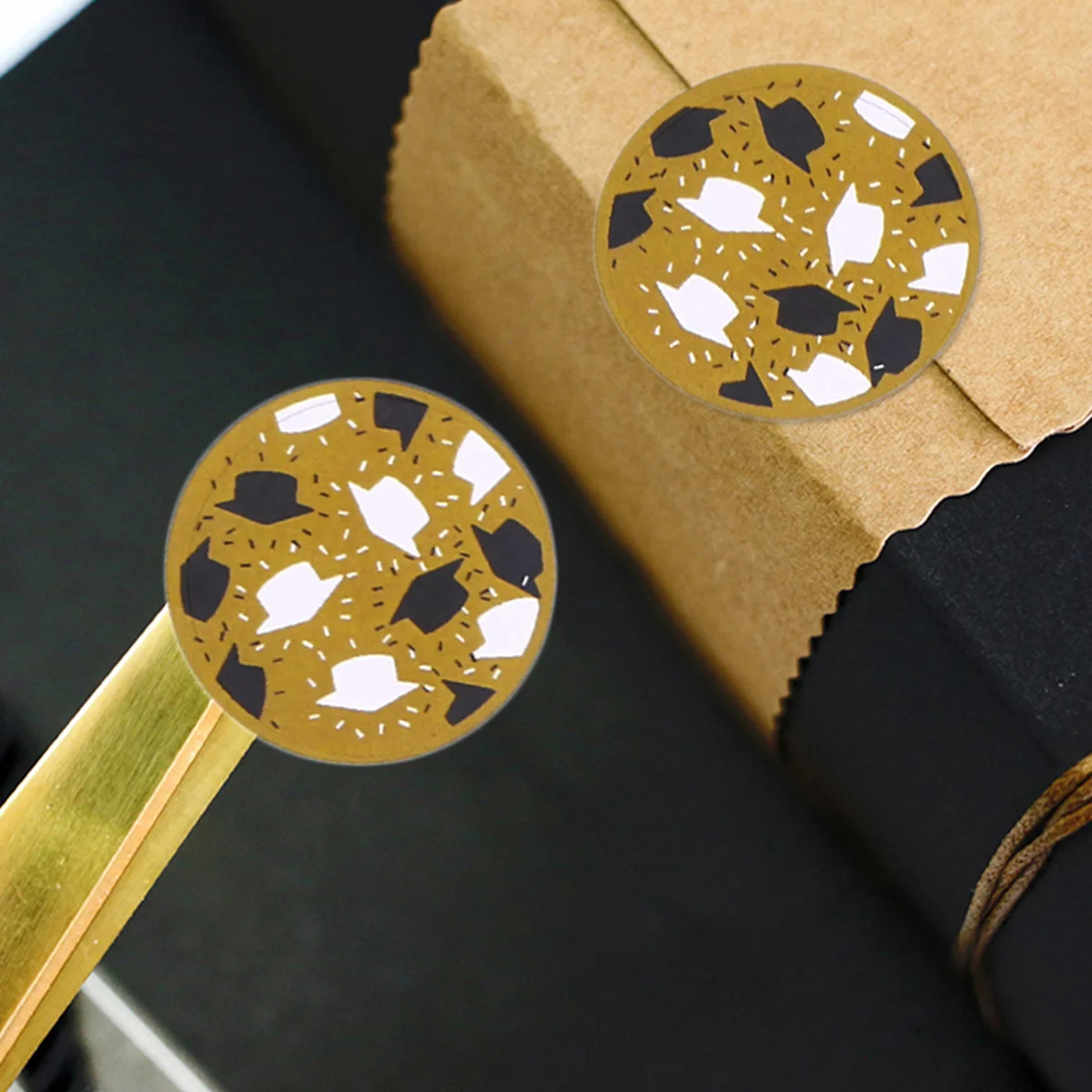 

240Pcs Graduation Seal Stickers Round Patterned Handmade Labels Certificate Decor School Bag Decoration Balloon Card Wrap