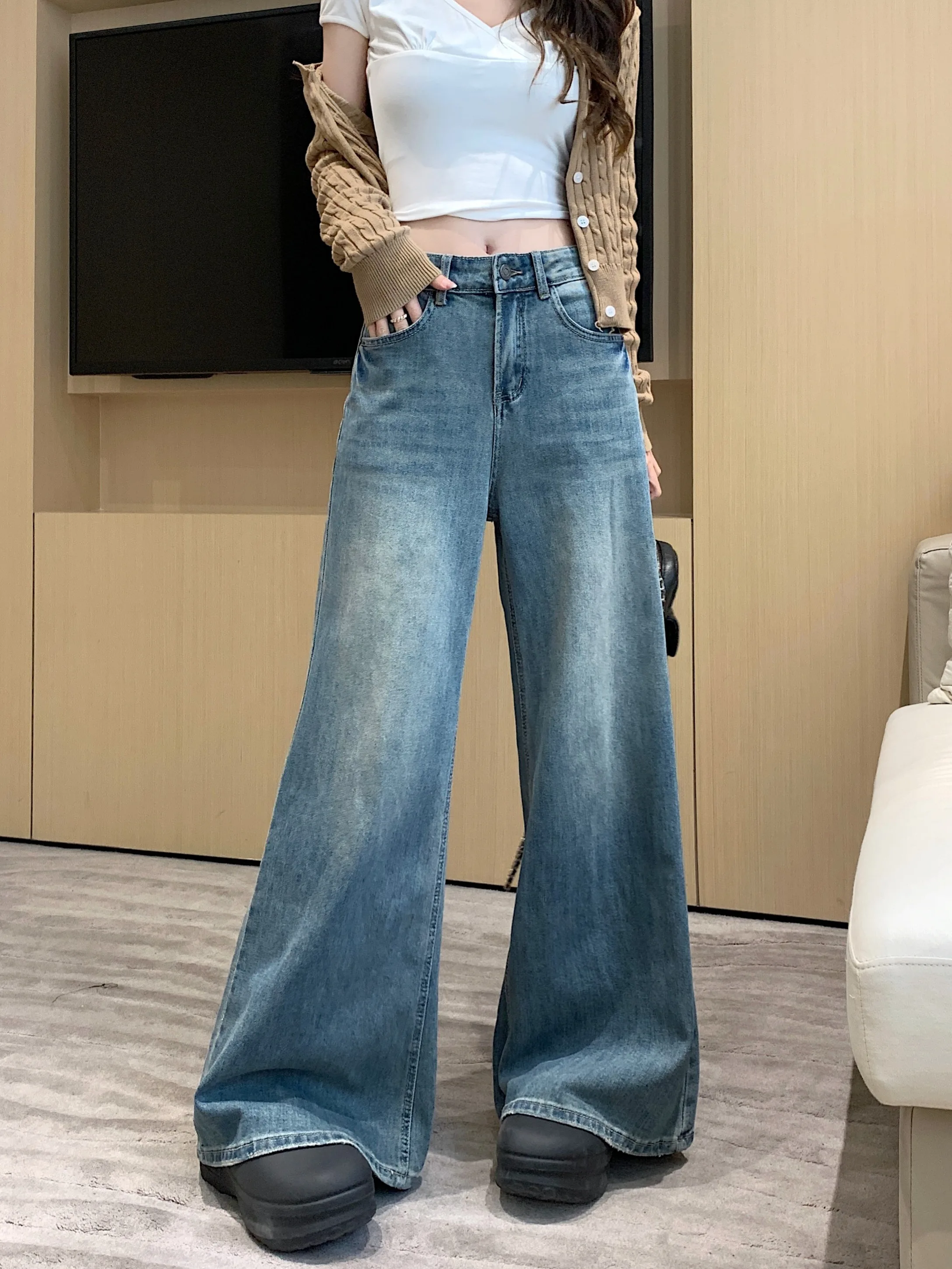 

Retro Faded Denim Jeans High Waist Straight Leg Loose Wide Leg Pants Micro Flared Long Trousers for Women Spring Season
