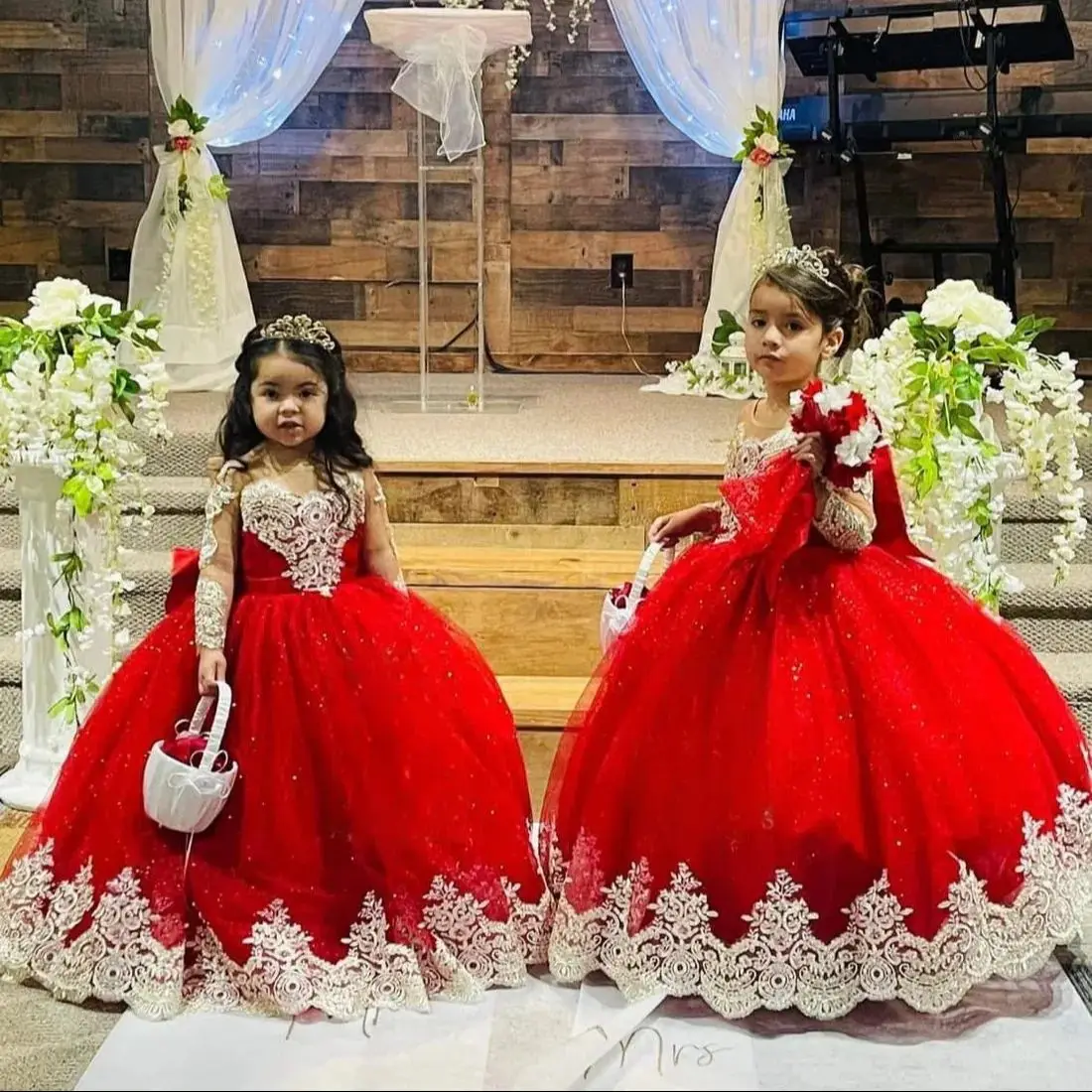 فستان فتاة الزهور الحمراء المخصص مزين بالدانتيل وأكمام طويلة وحفلات أعياد الميلاد وحفلات التخرج وحفلات الزفاف