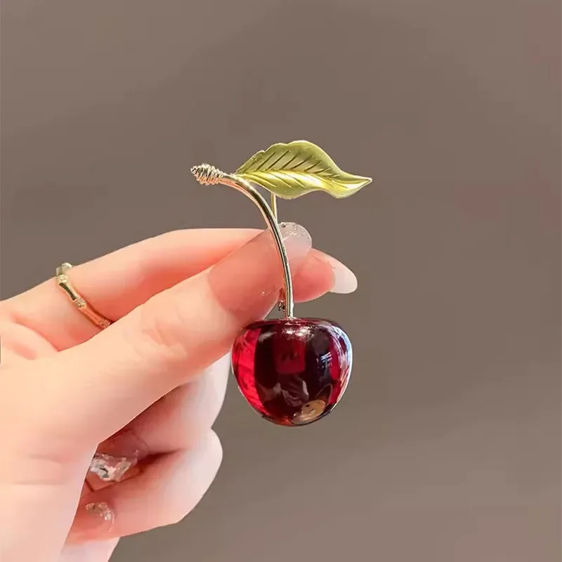 Fashion Sweet Violet Red Cherry Brooches for Women Unisex Enamel Fruit Pins Event Party Clothes Accessories Decoration Gift