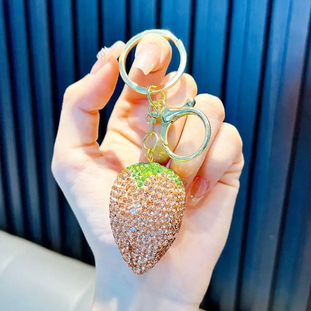 Funny Crystal Strawberry Rhinestone Keychain Sparkling Metal Rhinestone Pendant Cute Backpack Hanging Car Keyring Women Girl