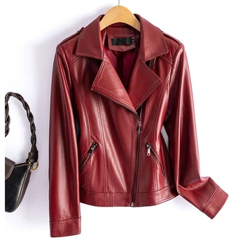 سترات من جلد الغنم مقسمة للنسا...