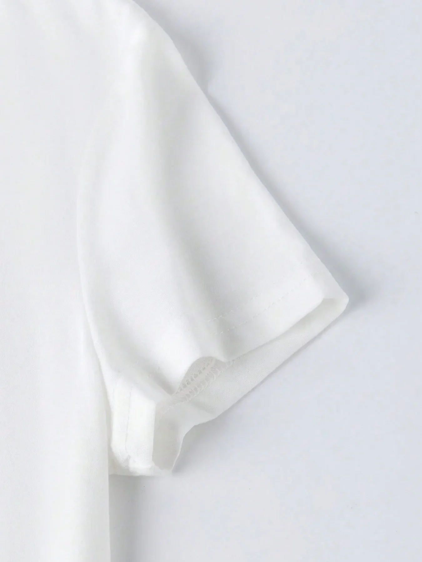 Letter printing is suitable for daily casual wear, women's fashionable T-shirts, and holiday outfits