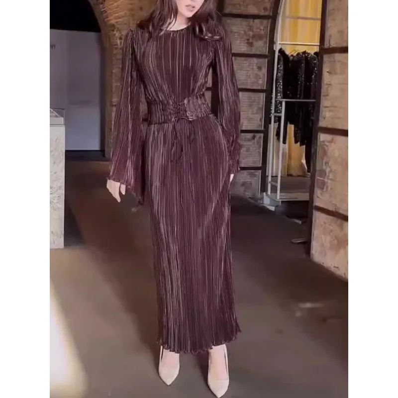 

European and American Style Women's Fashion New Arrival2025Autumn Round Neck Wide Sleeve Casual Pleated Long Dress High Waist Ti