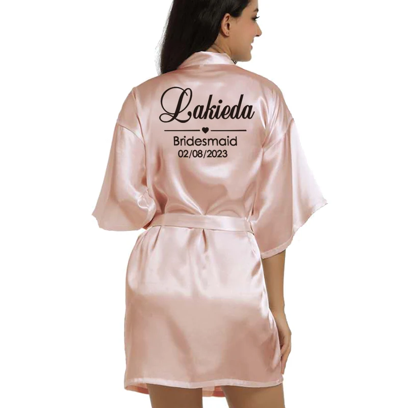 Aangepaste logo bruiloft datum naam badjas kunstzijde bruids gewaad bruid bruidsmeisje bruiloft gewaden vrouw Bachelorette Preparewear