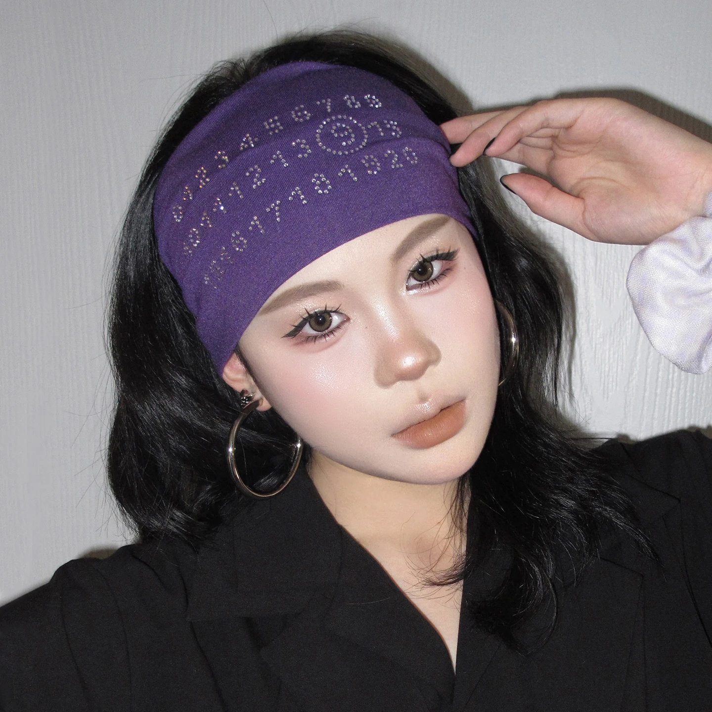 

Цифровая повязка для волос в стиле ретро с горячими бриллиантами, трендовая модная повязка на голову с широким краем, пикантная девушка, стильные аксессуары, спортивная повязка для волос для йоги