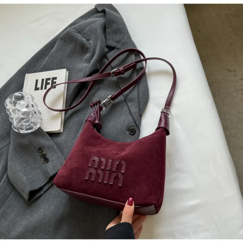 

​​2025 Lightweight Crossbody Bag - Chic Shoulder Sling Purse, Trendy for Day to Night Casual Office & Campus​​