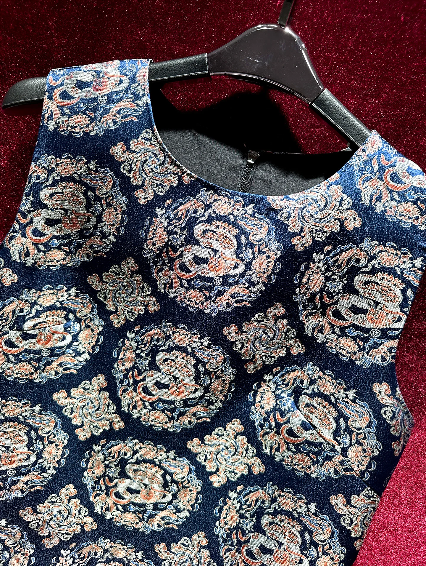 

Luxury Retro Jacquard Fabric Sleeveless A-line Dress High Quality All-match Elegant Tank Dress O-neck Lady Evening Party Dress