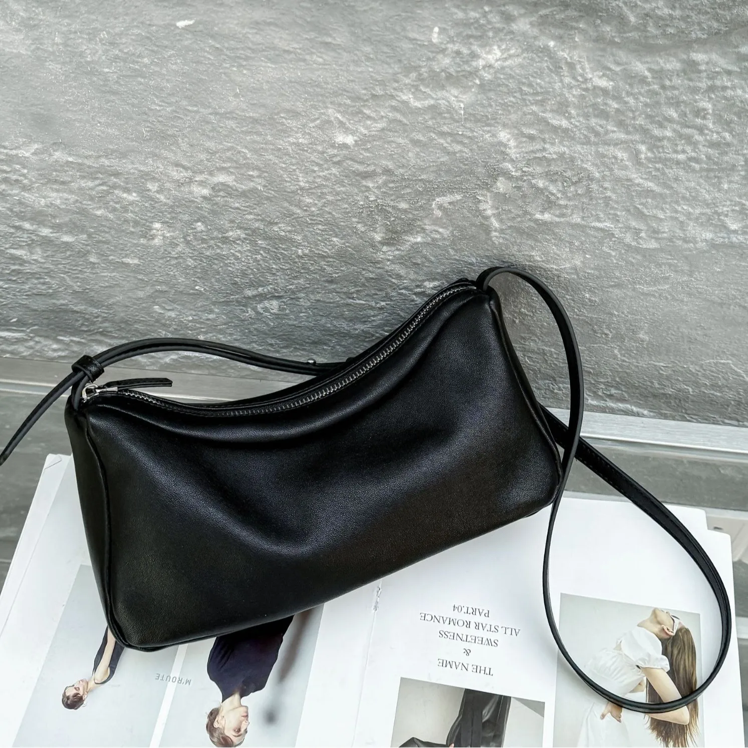 حقيبة نسائية للهاتف المحمول بكتف واحد من جلد البقر المحبب الأعلى لعام 2026، حقائب تسوق بسيطة ذات سعة كبيرة