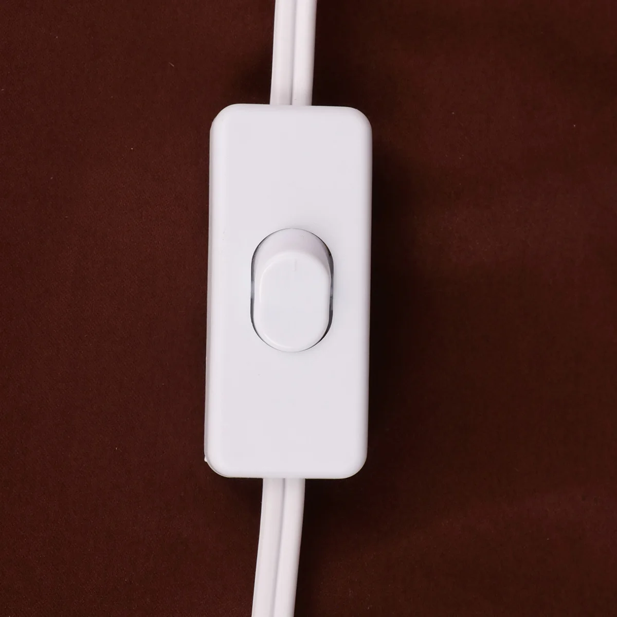 

1.8M E27 Socket Extension Cord With On/Off Switch Compact Plug-In Light Socket For Hanging Lanterns Ceiling Lamps Country Style