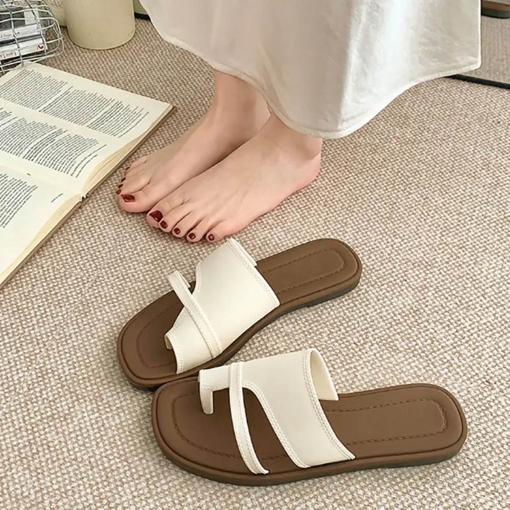 صنادل ريترو PU سهلة الارتداء، صنادل صيفية مضادة للانزلاق، شباشب متعرجة في الهواء الطلق