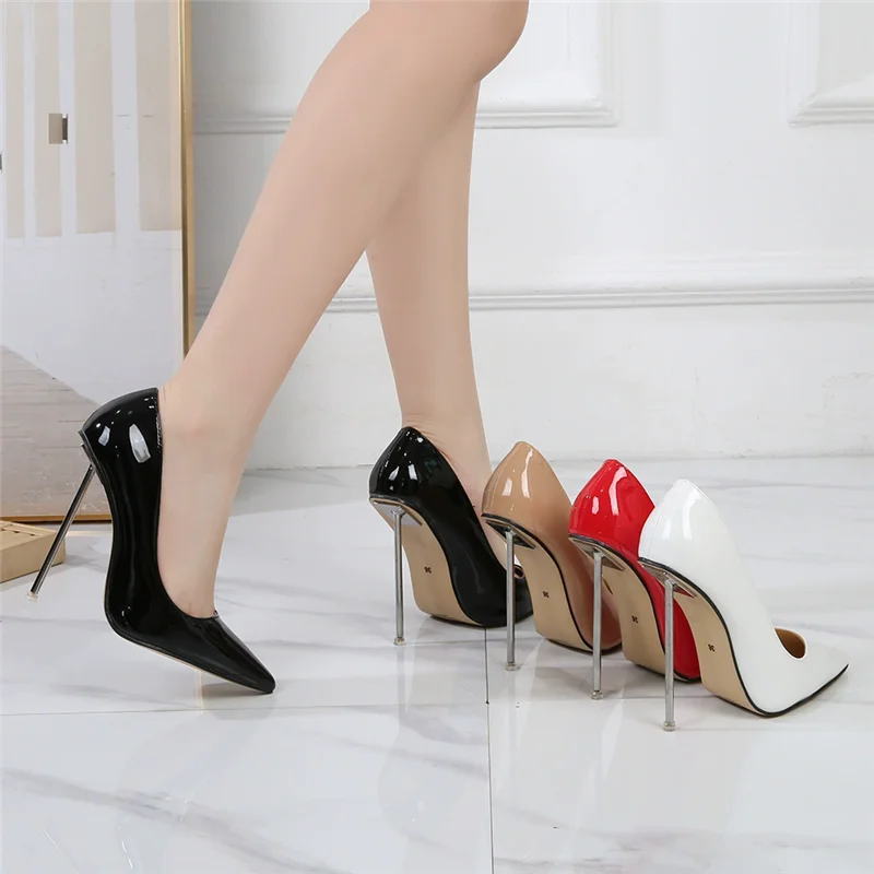 Spring new pointed shallow mouth patent leather metal fine heel dress shoes, banquet large-sized high heels women's shoes