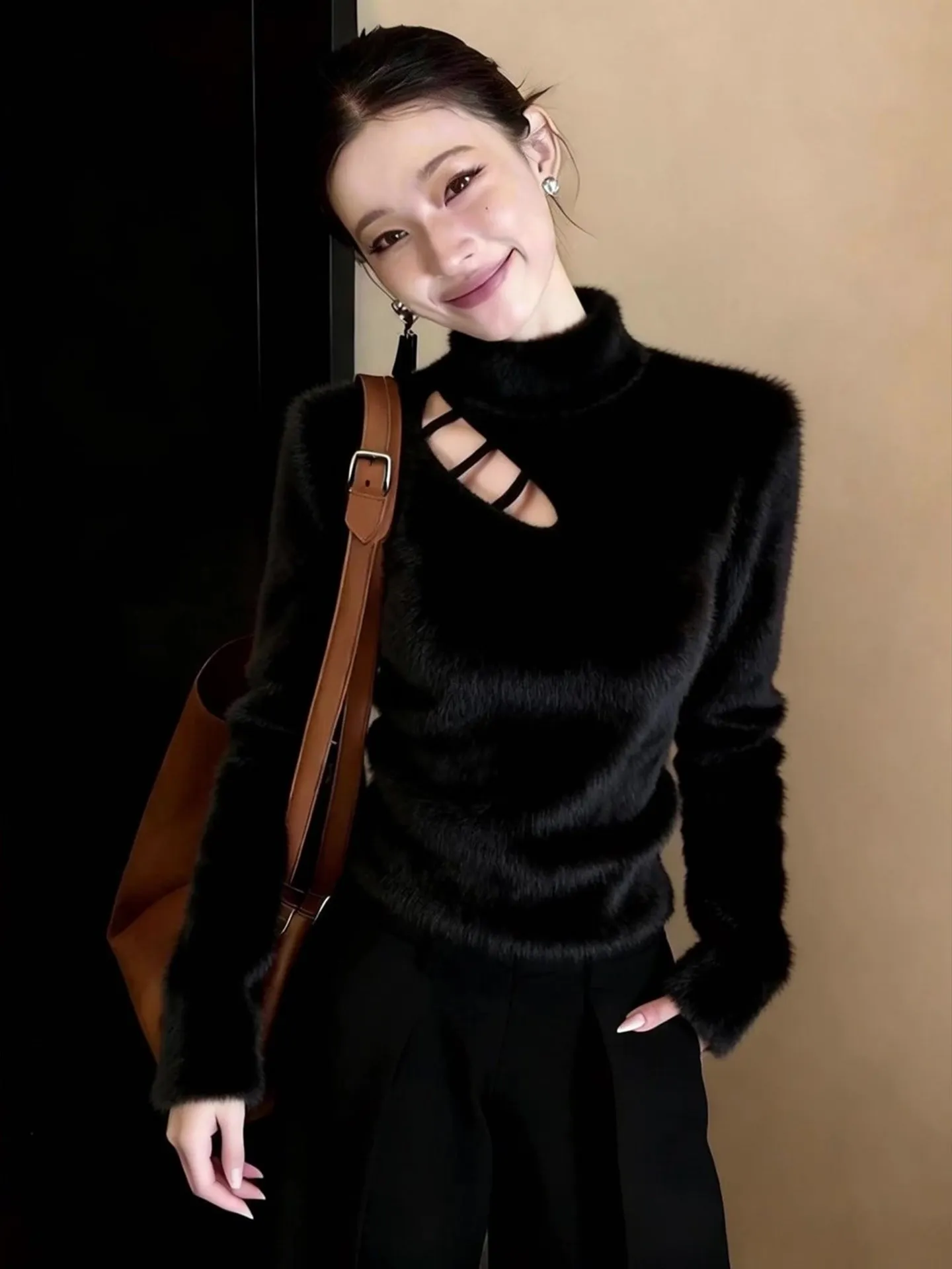 

Slimming Hollow out Long Sve f High Collar Bla Top for Women Winter New Sle Commute Korean Version Straight Cut Woo...