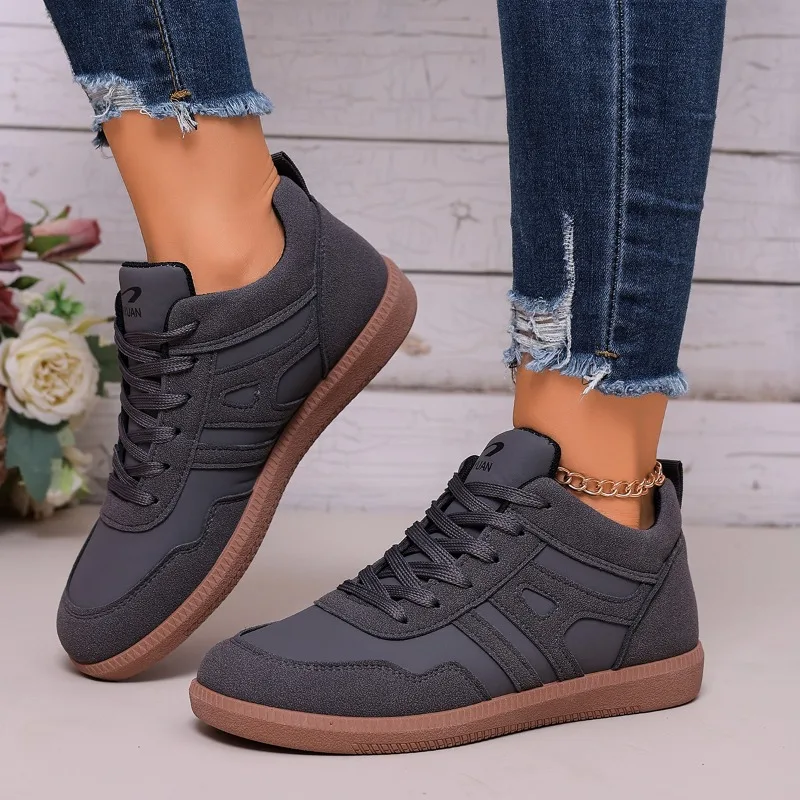 New Style Women's Lightweight Lace Up Sports Shoes 2025 Anti-Slip Casual Wear Flat Bottomed Fall Thick Soled Women Single Shoes