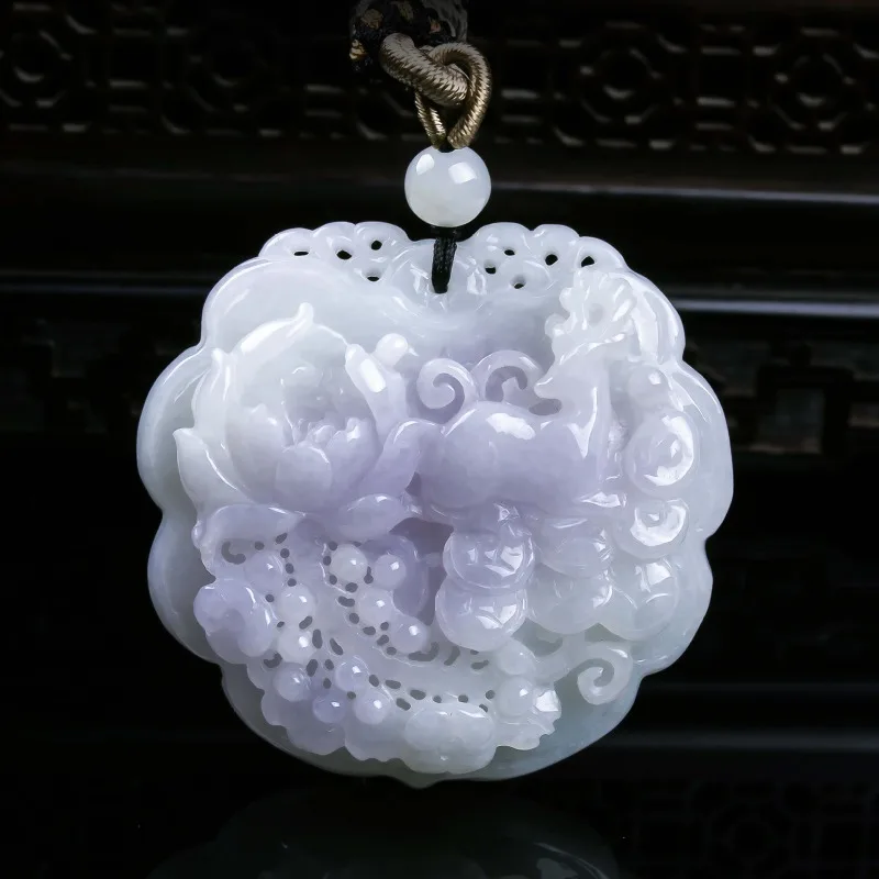 

Natural A-grade jadeite double thickness three-dimensional hollow exquisite jade high ice pendant Light luxury temperament