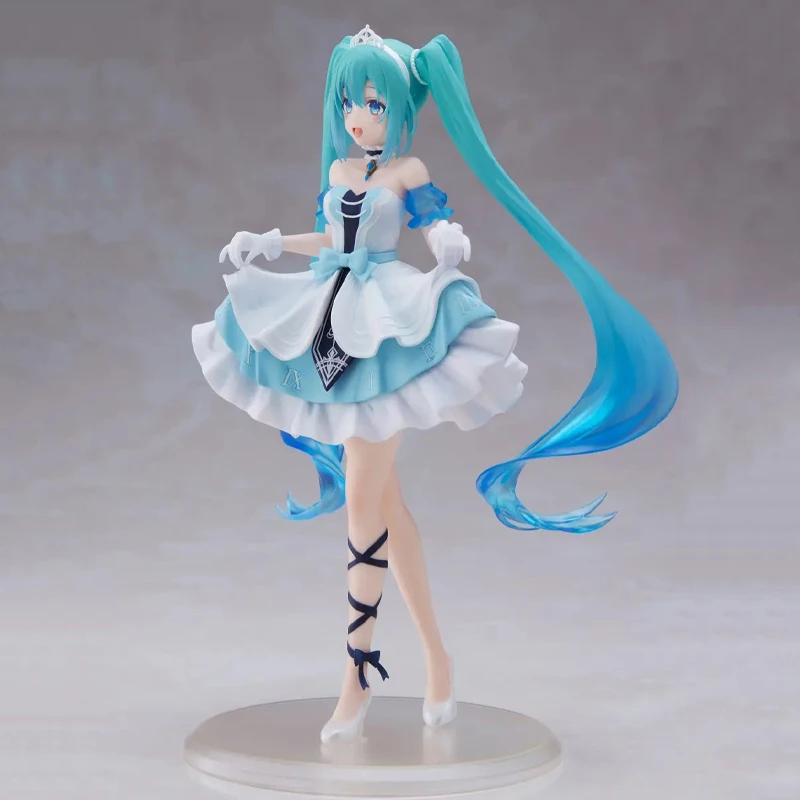 En Stock Original TAiTO tsune Miku pays des merveilles Figure cendrillon véritable Anime Figure 18 cm modèle à collectionner poupées ornement cadeaux