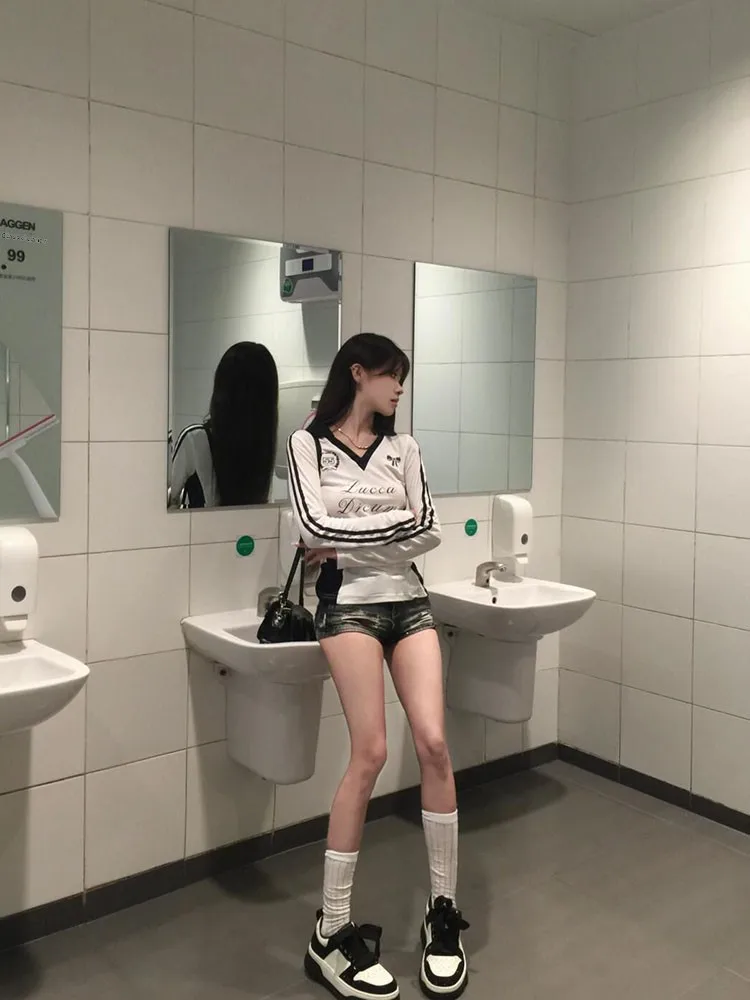 Cseta Fena de Manga Longa com Decote em V trada Estilo Americano Ajustada para o Verão Moda Casual