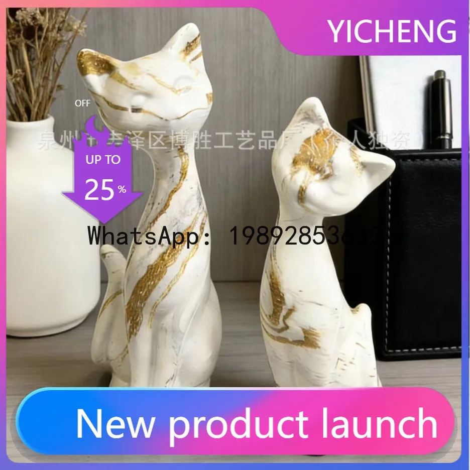 

High-end artistic ornaments: unique, creative, and luxurious soft decor for your living room