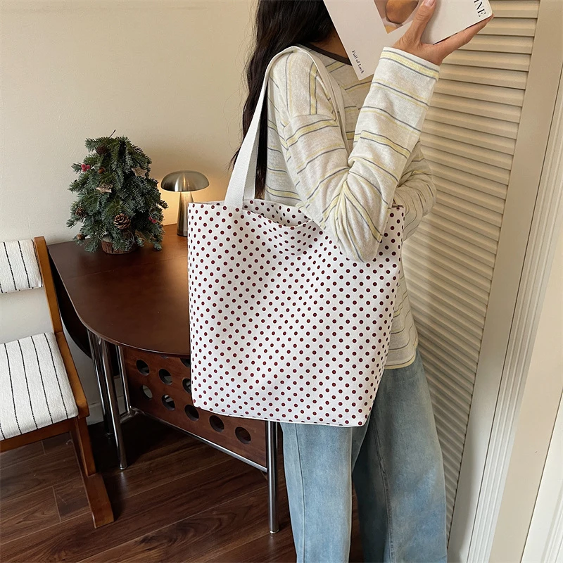 

New Canvas Large Capacity Polka Dot Shoulder Bag Trendy Fashion Hot Selling Versatile Casual Student Commuter Tote Bag