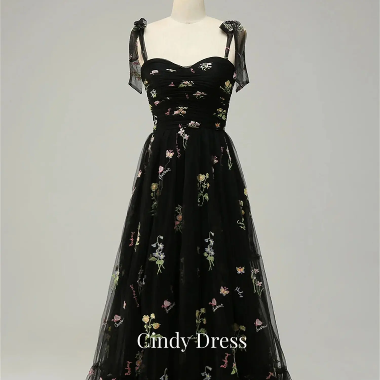 

Cindy Sweetheart Formal Dress Embroidery Yarn Cocktail of Dresses Black Evening A-line Gown Bridesmaid Woman Spaghetti Straps