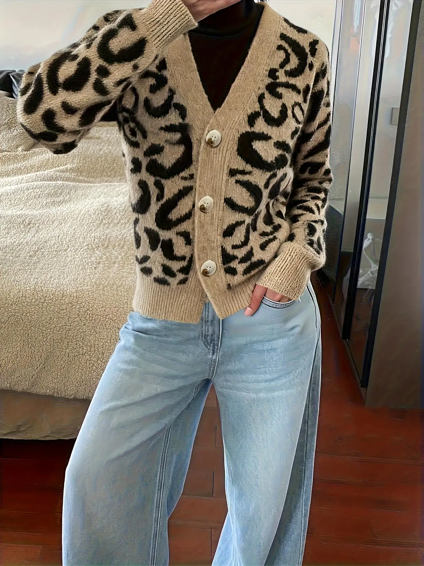 

Women's Casual Leopard Print V-Neck Button Down Long Sleeve Knit Cardigan Sweater