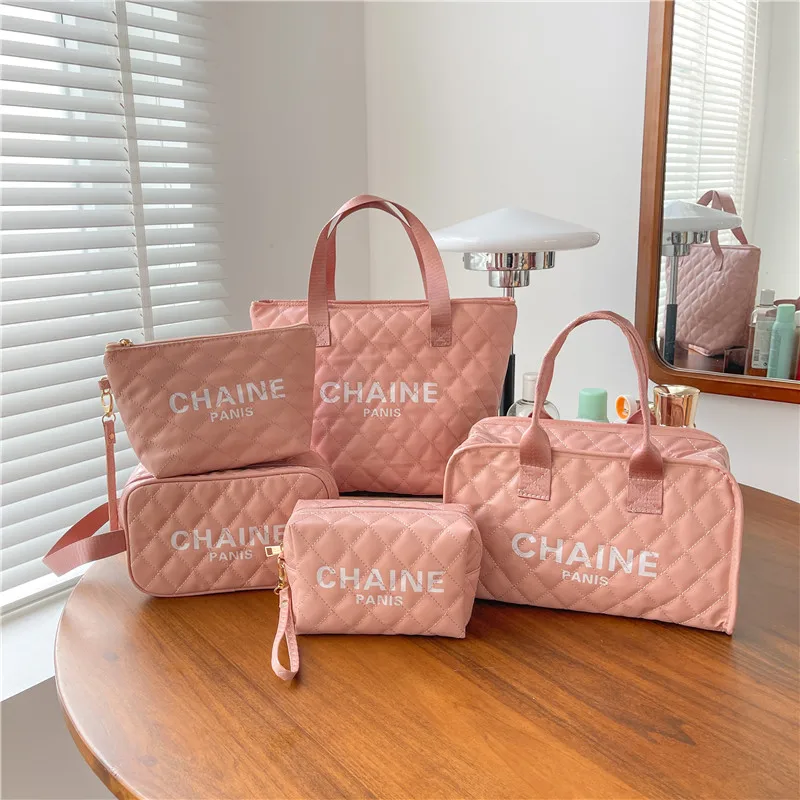 

High-End Fashionable Crossbody Bag - Modern Niche Trendy Exquisite Versatile Design Suits Women's Sweet Retro Casual Use