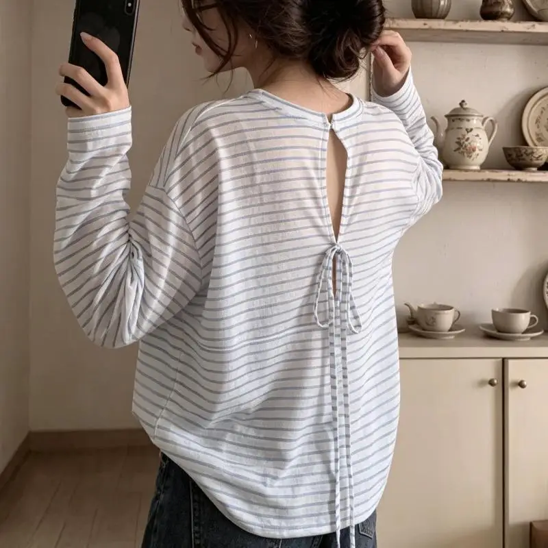 Fashionable and Casual Women's Long Sleeved T-Shirt Loose Fitting Youth Round Neck Sunscreen Cover Comfortable Versatile Tops