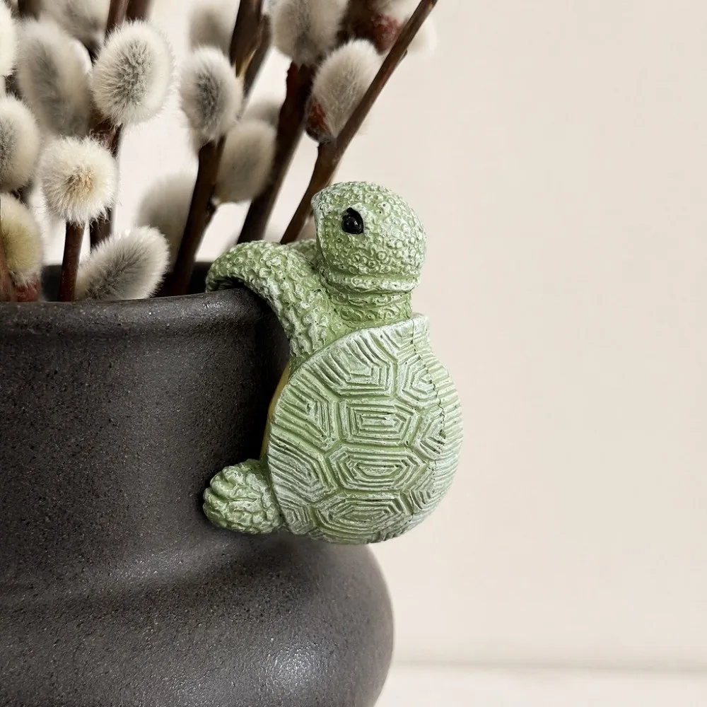 Potted Plant Partner Turtle Garden Decoration Hanging Decor Pot Buddies Tortoise Climbing Garden Statue Whimsical Cartoon Resin