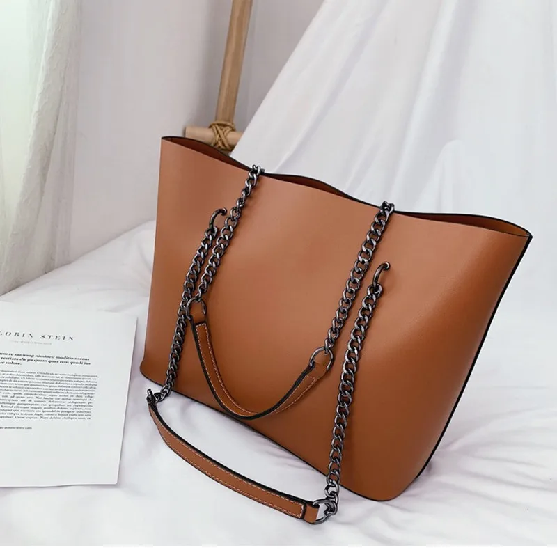 2024 New Large Capacity Vintage Tote Bag Advanced Minimalist Chain Handheld Shoulder Bag