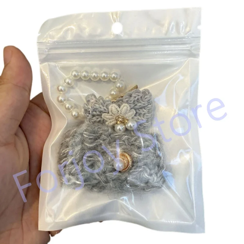 เสื้อผ้าสำหรับตุ๊กตา Labubu รุ่นที่สี่ รหัสลับ เสื้อแจ็คเก็ตถัก กระเป๋า สร้อยไข่มุก จี้ เครื่องแต่งกาย ของเล่น อุปกรณ์เสริม