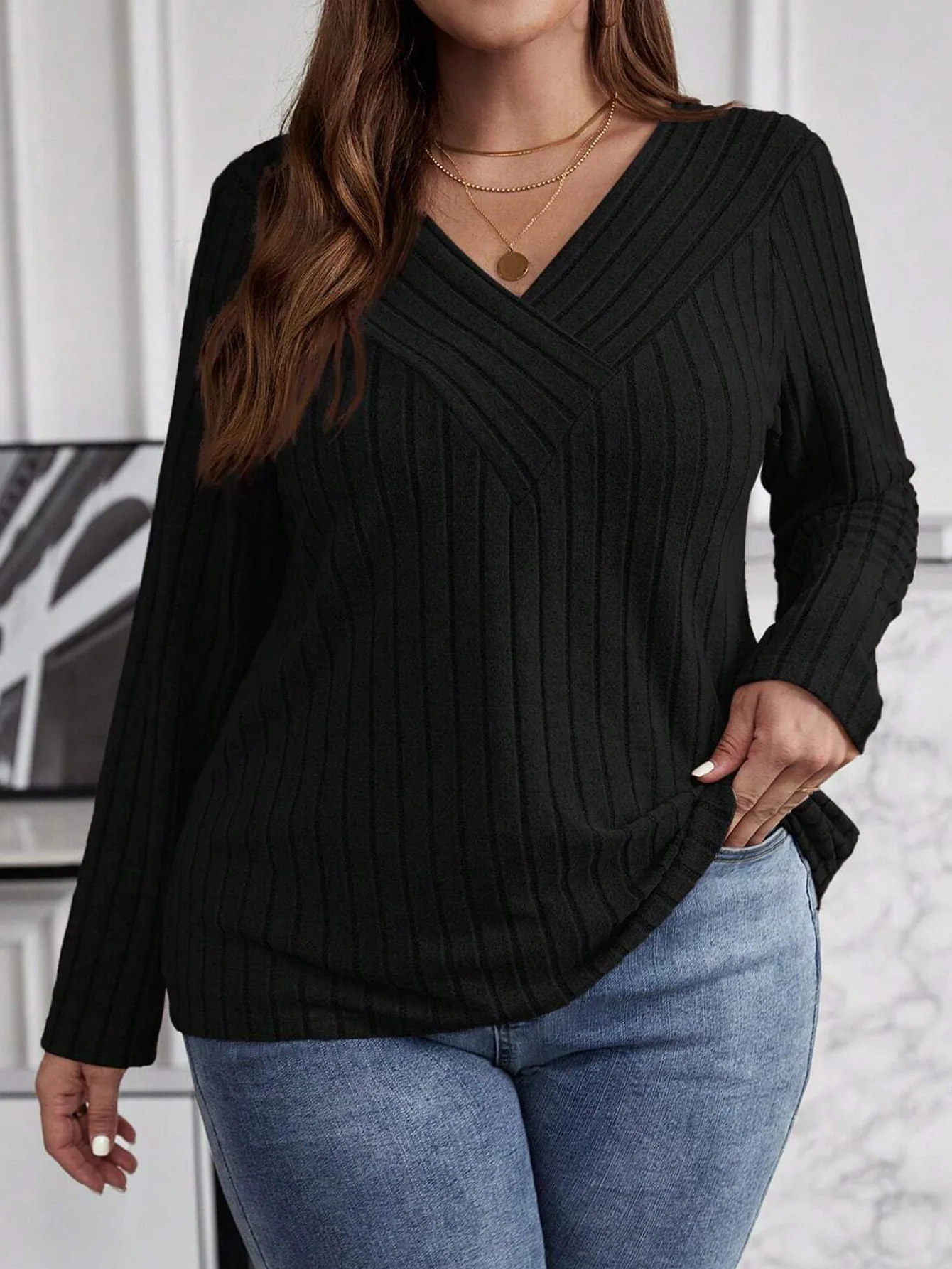 5XL Plus Size Elegant Casual Woman T-Shirt Fashion Loose Large Size Shirts Spring Women Solid V-Neck Long Sleeve Black Gray Tops — zdjęcie 3