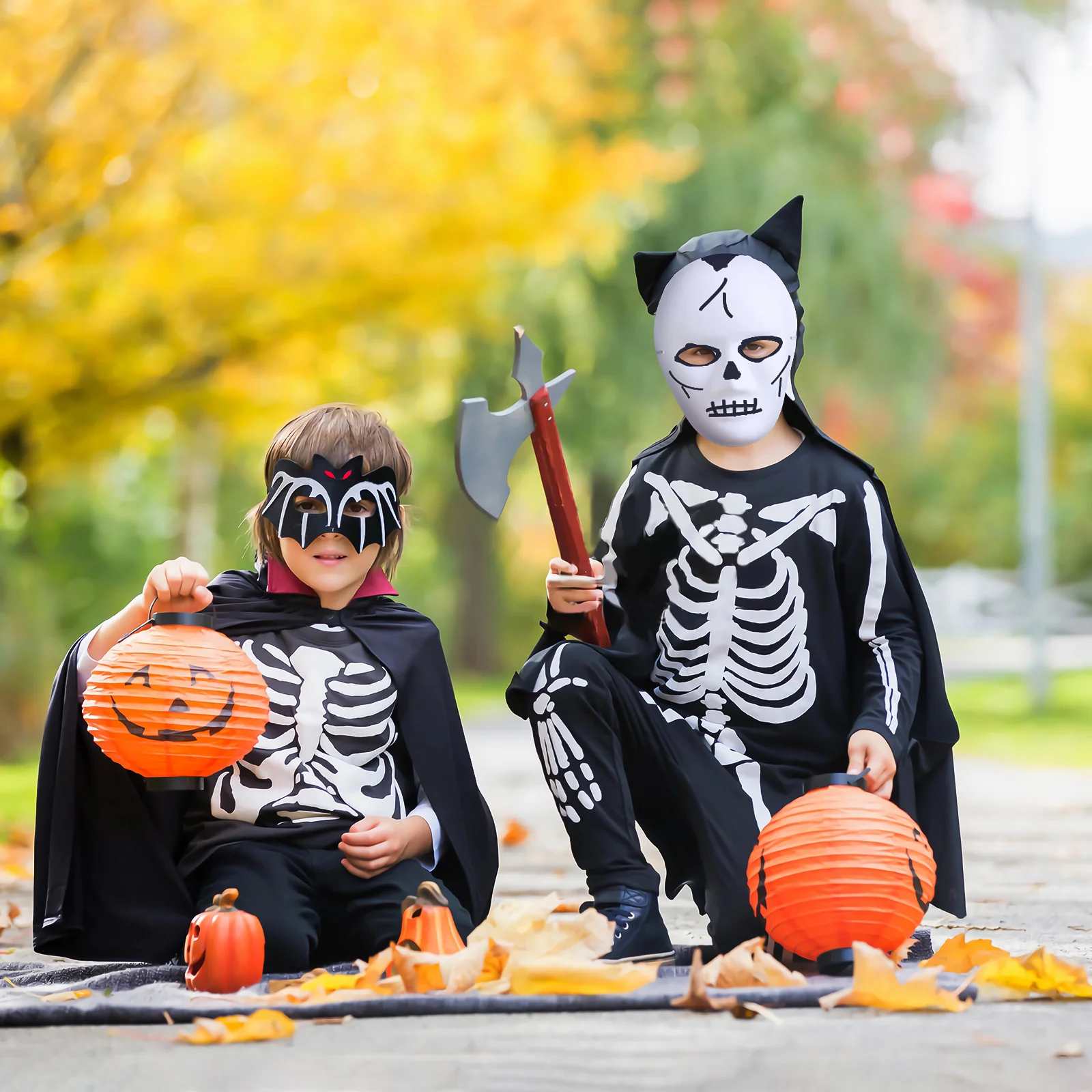 

4Pcs Blank White Masks for DIY Paintable Craft Halloween Cosplay Costume Decorate Adults Couple Set