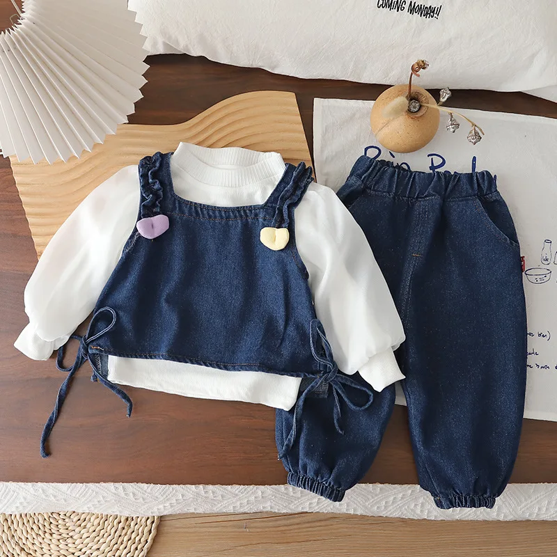

Комплекты одежды для девочек Весна-Осень 2026: Детский джинсовый жилет, футболка и брюки (3 предмета) – Милый костюм для малышей, спортивный костюм, детская одежда для малышей