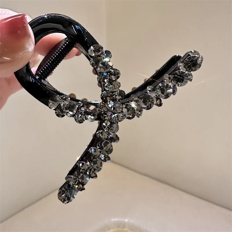 

High-end Pearl Rhinestone Small Size Hair Grabber Summer Women Simple Metal Side Clip Back Head Half-tied Cross Hair Clips