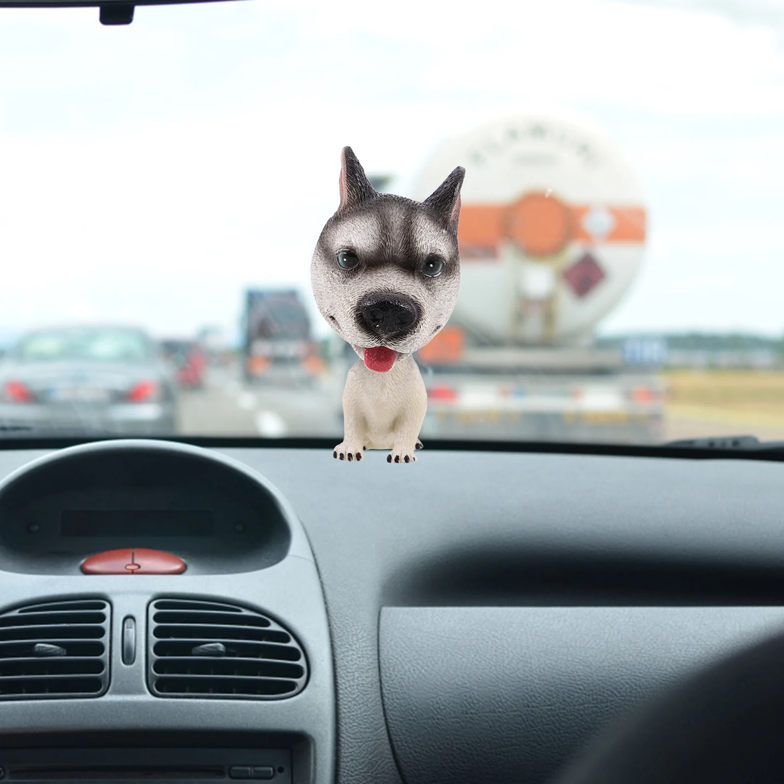 

Realistic Resin Shaking Head Dog Ornament Car Dashboard Husky Resin Spring Decoration Creative Car Interior Accessories Stress
