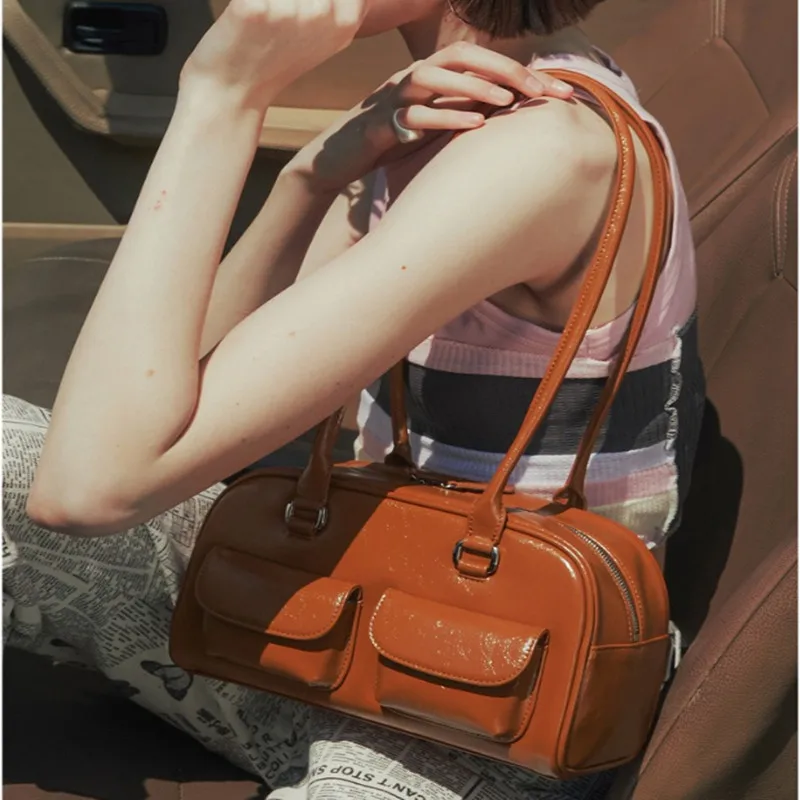 

Korean Version PU Leather Tote Bag Lux Trendy Street Hand-held Bag Women Underarm Bag Oil Wax Commuter Shoulder Bag Pocket