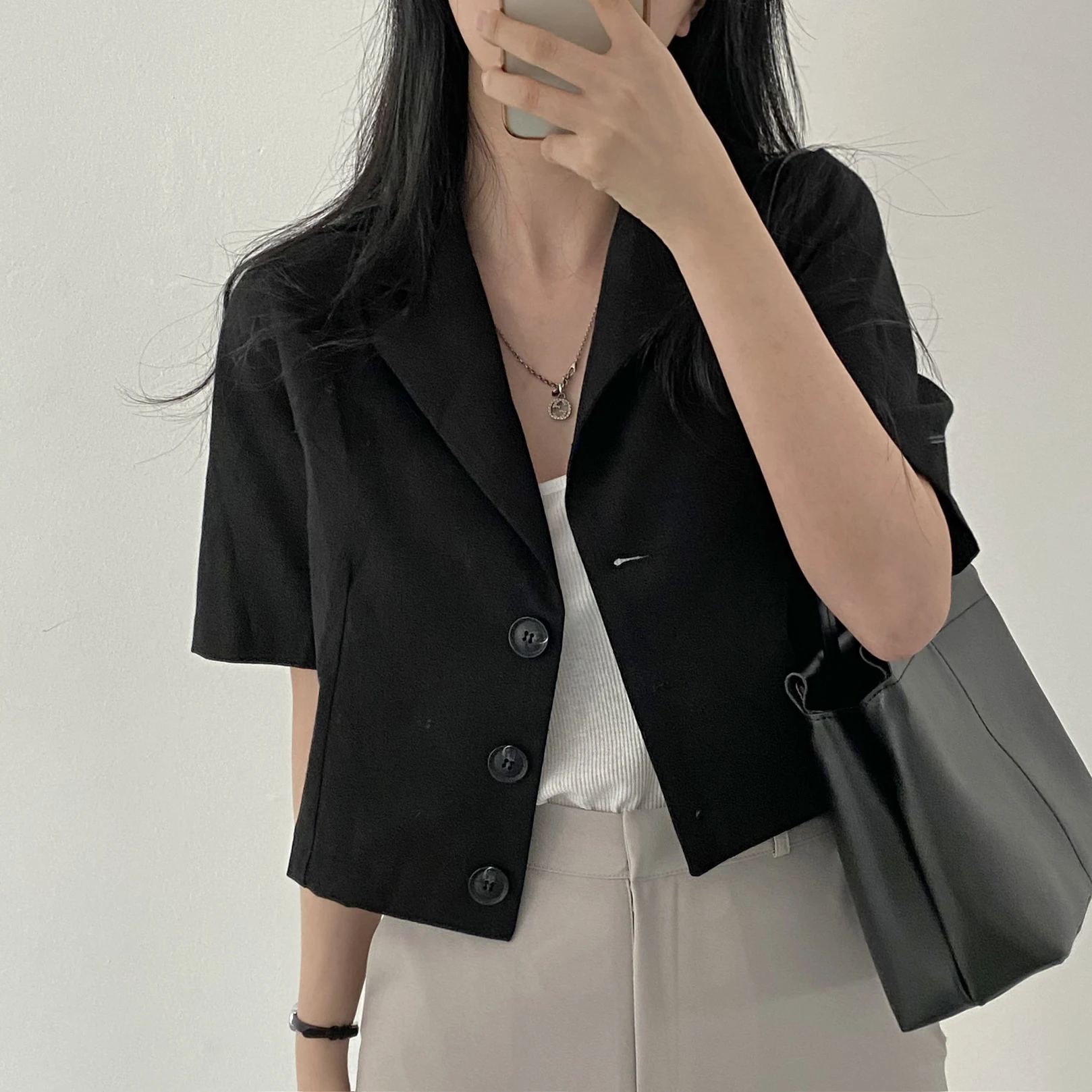ชุดสูทลำลองสไตล์เกาหลีสุดชิคสำหรับฤดูร้อน รุ่นใหม่ปี 2025 เสื้อทรงตรงสไตล์ตะวันตกสำหรับผู้หญิง