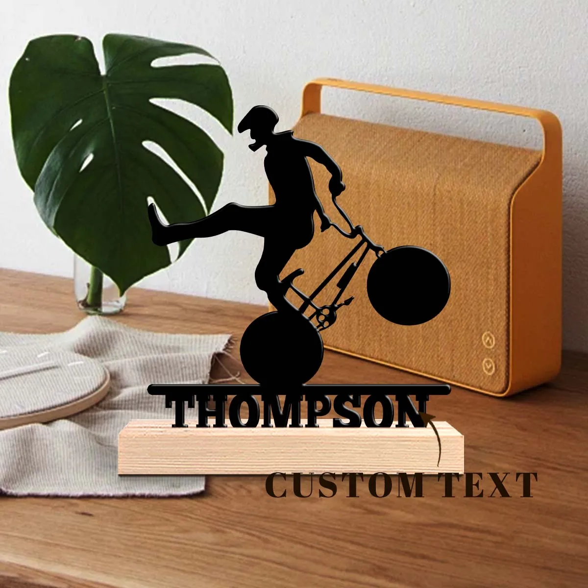 1pc Desktop Metal Ornaments Customizable Content Equipped with Wooden Base Holiday Decoration Gifts,Desktop Statue Ornaments
