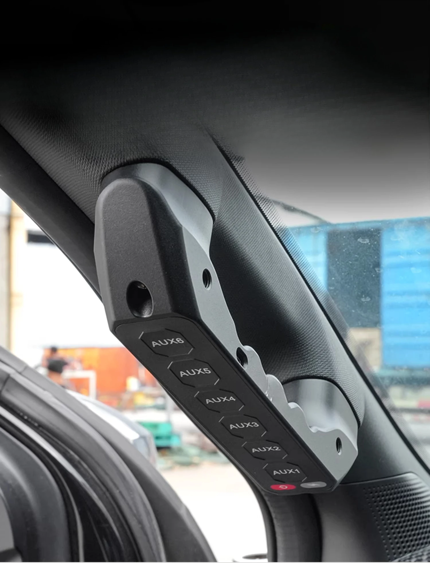 

Многофункциональный переключатель на стойке A (6 режимов) для Ford Ranger 2023-2025: управление светодиодными прожекторами и аксессуарами для тюнинга