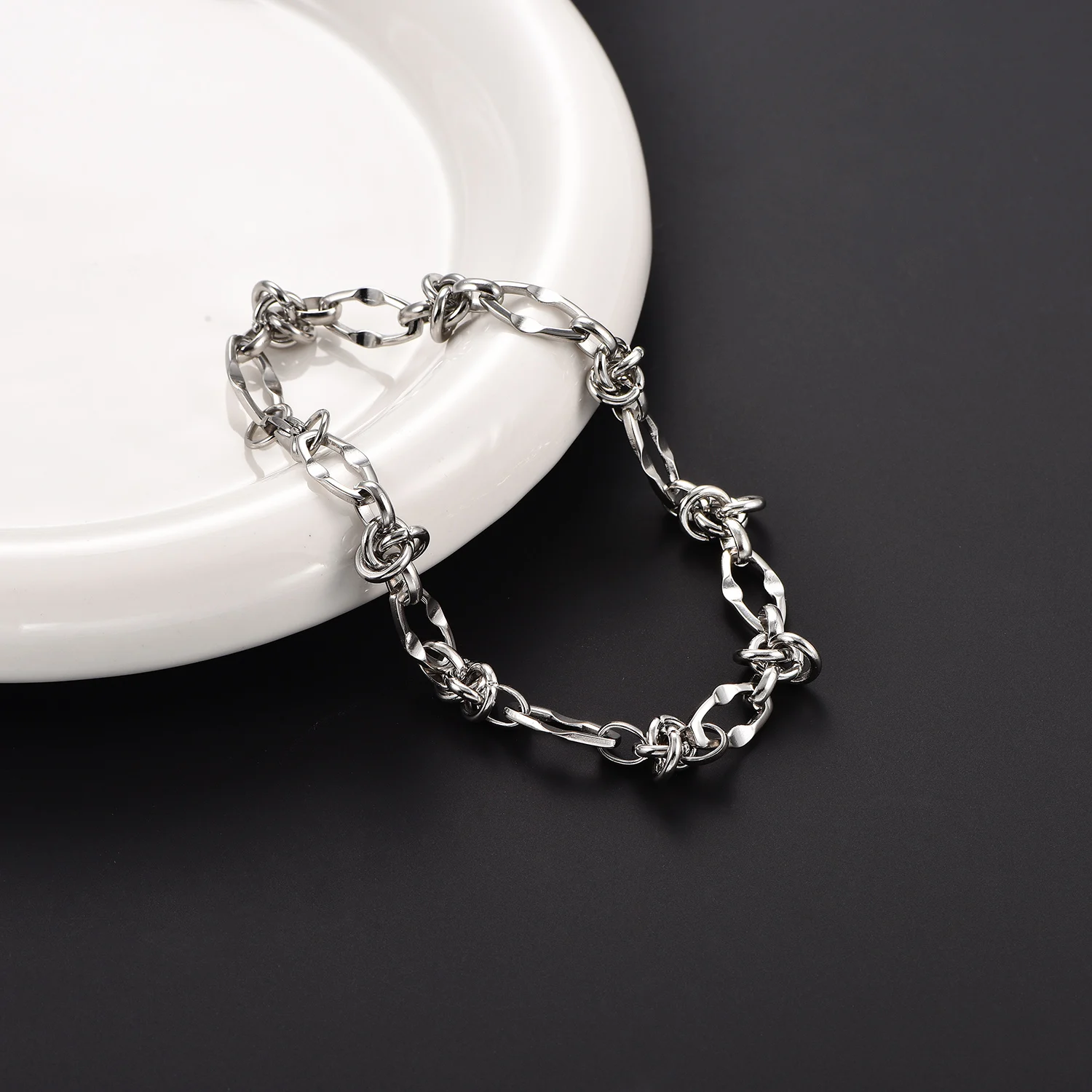 Hip-Hop Herrenarmband aus Edelstahl, geknotete Handkette, vergoldet, einzigartiger, klobiger Gliederarmreif, Punk-Schmuck für Jungen – Detail 4