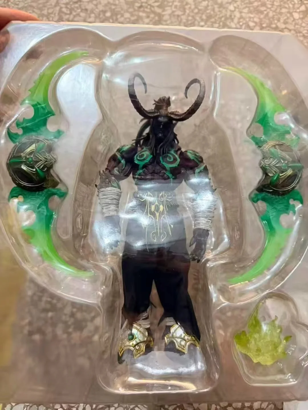 

Anime Action Figures World of Warcraft Illidan Stormrage PVC Desktop Model Ornaments Handmade Gift In Stock Collectible Figurine