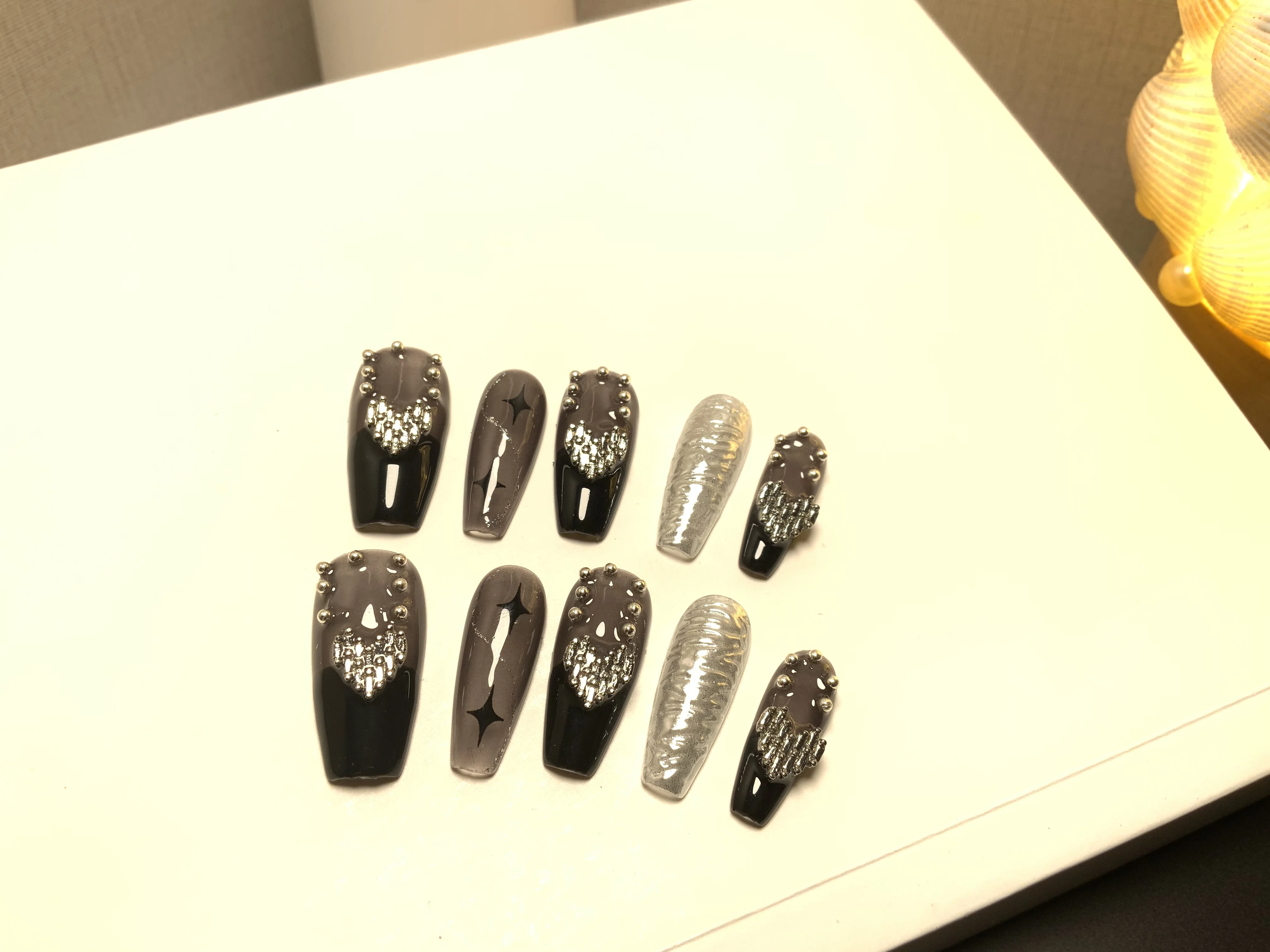 Hoge kwaliteit luxe 10 stks / set cover valse lijm druk op nagels Franse handgemaakte verwijderbare strass zwart zilver diamant cool