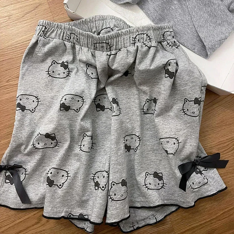 Sanrio Miniso Hellokitty Casual Pajamas Suit Sleeveless Pad Tops Shorts 2 Piece Sets Girls Bowknots Grey Sleepwear Women Clothes