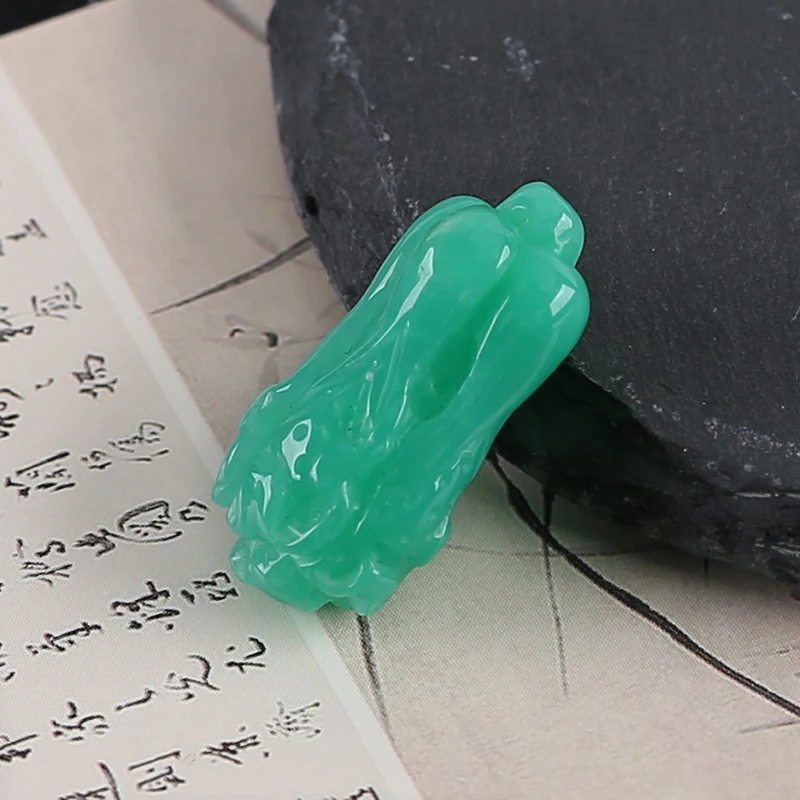 Exquisite Vegetable Pendant Natural Stone Chrysoprase Carved Chinese Cabbage Pendant DIY Jewelry Making 28x16x3mm 6.4g