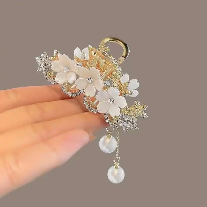 1 Pcs Fashion Exquisite Water Diamond Camellia Flower Pearl Tassel Hair Claws For Women Girls Party Hair Accessories