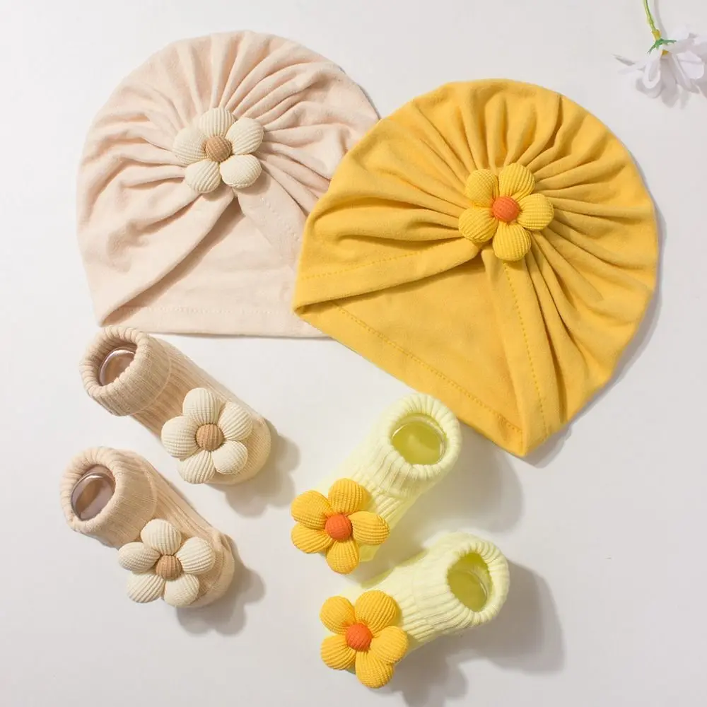 Sweet Big Flower Baby Hat Socks Set Comfortable Non-Slip Newborn Hat with Socks Breathable Soft Knit Toddler Turban 0-3 Year