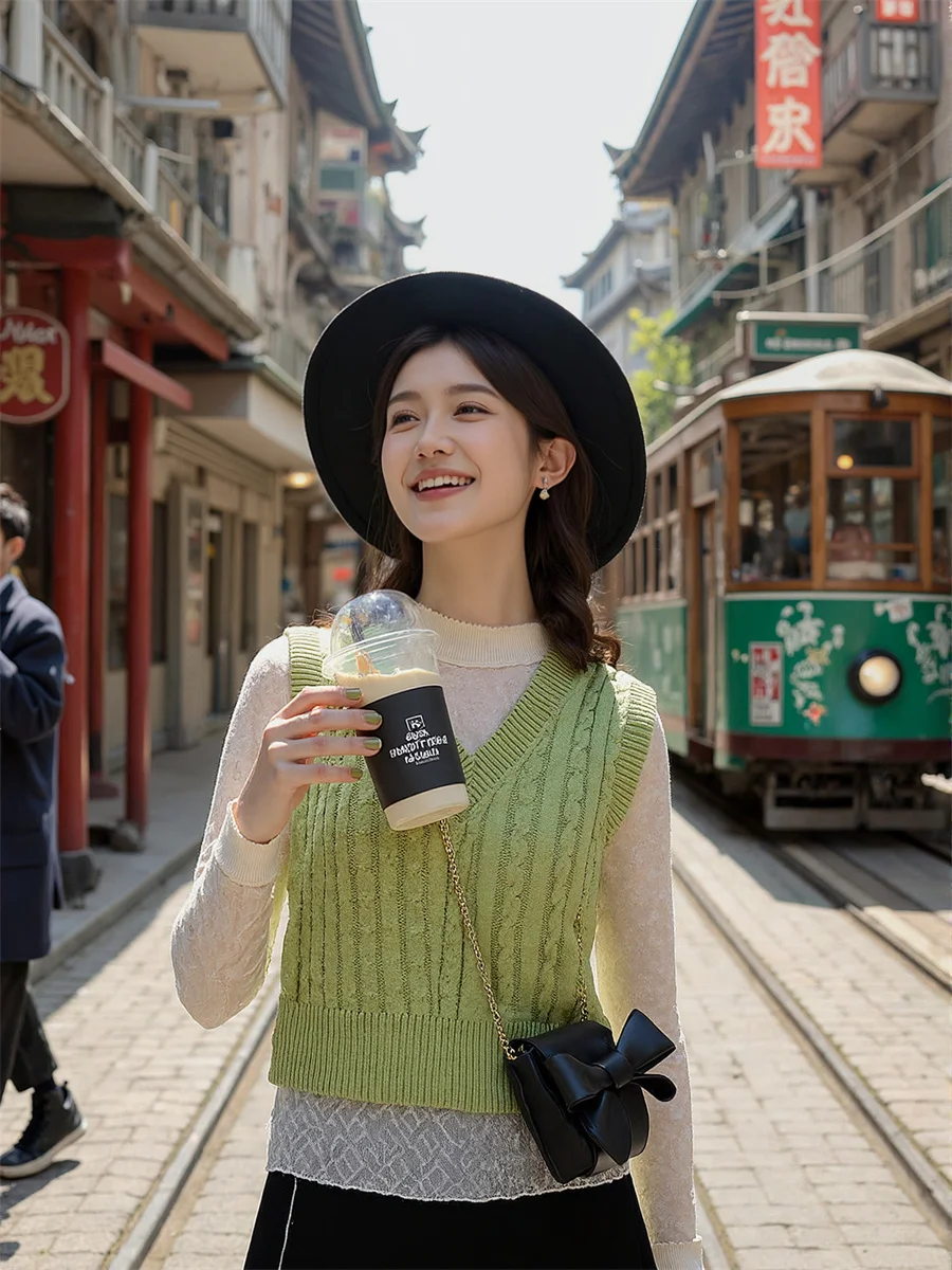 

Женские вязаные жилеты, однотонные, зеленые, белые, в консервативном стиле, осенние, популярные, простые, теплые, легкие, минималистичные, в британском стиле