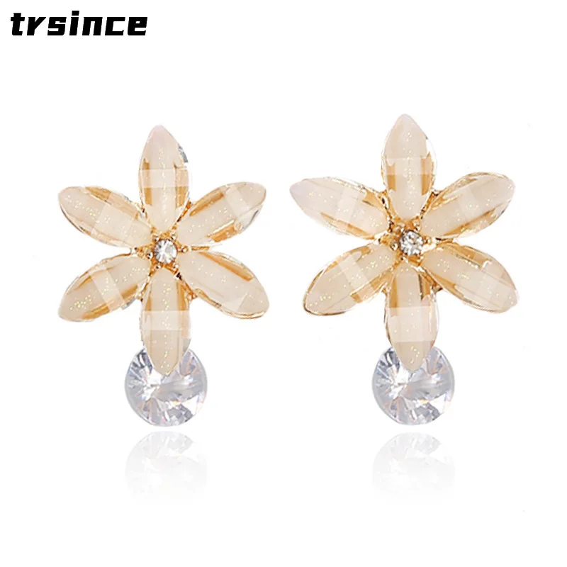 2022 Zircon Flower Stud Earrings Korean Fashion Female Temperament High-end Niche Jewelry Simple Sweet Girl Women's Accessories