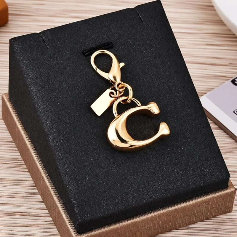 

High-end bear Cherry Dog key chains are women's Y2K bug bag pendants, car key chains, jewelry, gifts and decorative accessories