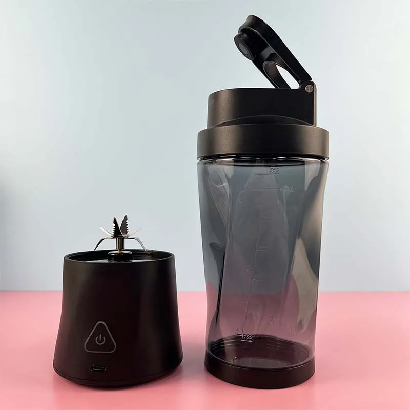 كوب خلاط جديد قابل لإعادة الشحن عبر USB 700 مل خلاط شخصي محمول عالي السرعة لمخفوق العصير والعصائر